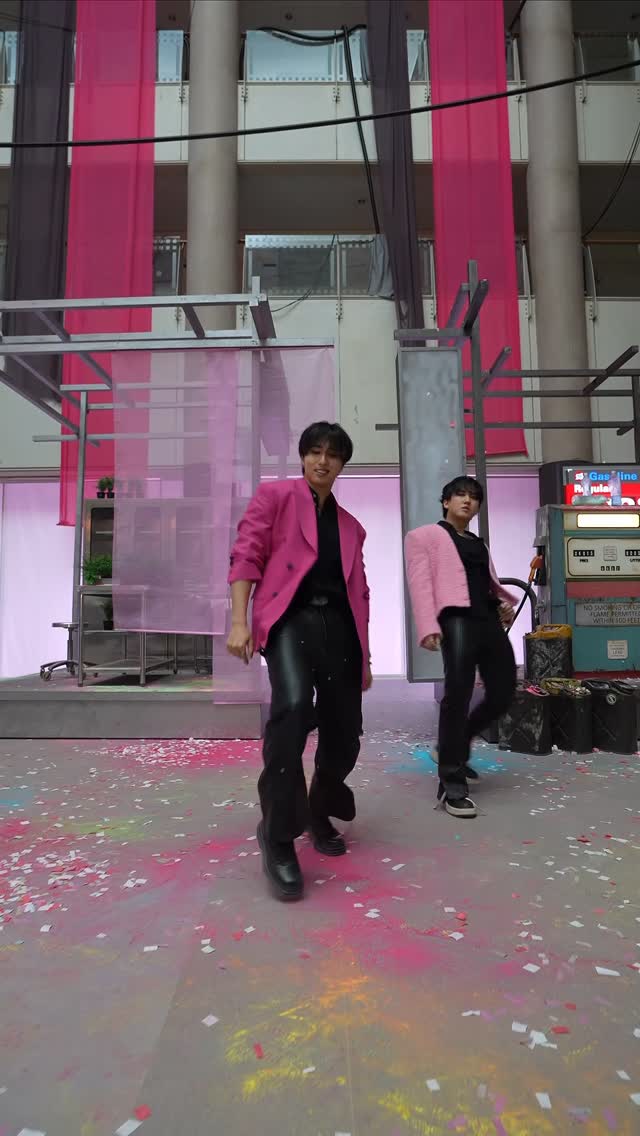 Just 🐷🐰🐿️🐷🐰🐿️

#StrayKids #스트레이키즈 
#창빈 #Changbin 
#한 #HAN
#DO_IT
#SKZ_IT_TAPE
#Do_It
#신선놀음 #DIVINE
#StrayKidsComeback
#YouMakeStrayKidsStay