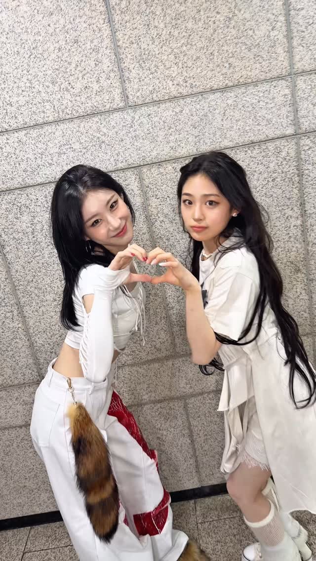 ɪ ᴏɴʟʏ ᴄᴀʀᴇ #채령 과 #베니 님의 #TNVSChallenge ⋆ ⁺₊✧

#ITZY #MIDZY
#CHAERYEONG
#ITZY_TUNNELVISION
#ITZY_TNVS
#베돈크 #BabyDONTCry #Beni