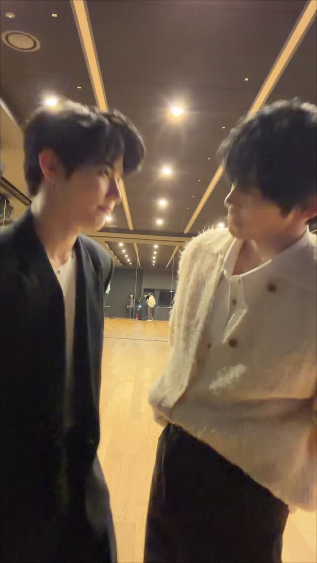 one✨more✨time

#ZEROBASEONE #ZB1 #제로베이스원 
#SUNGHANBIN #ZHANGHAO #성한빈 #장하오