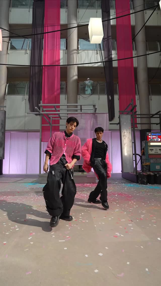 Just 🌾🍚🌾🍚

#StrayKids #스트레이키즈 
#현진 #Hyunjin 
#승민 #Seungmin
#DO_IT
#SKZ_IT_TAPE
#Do_It
#신선놀음 #DIVINE
#StrayKidsComeback
#YouMakeStrayKidsStay