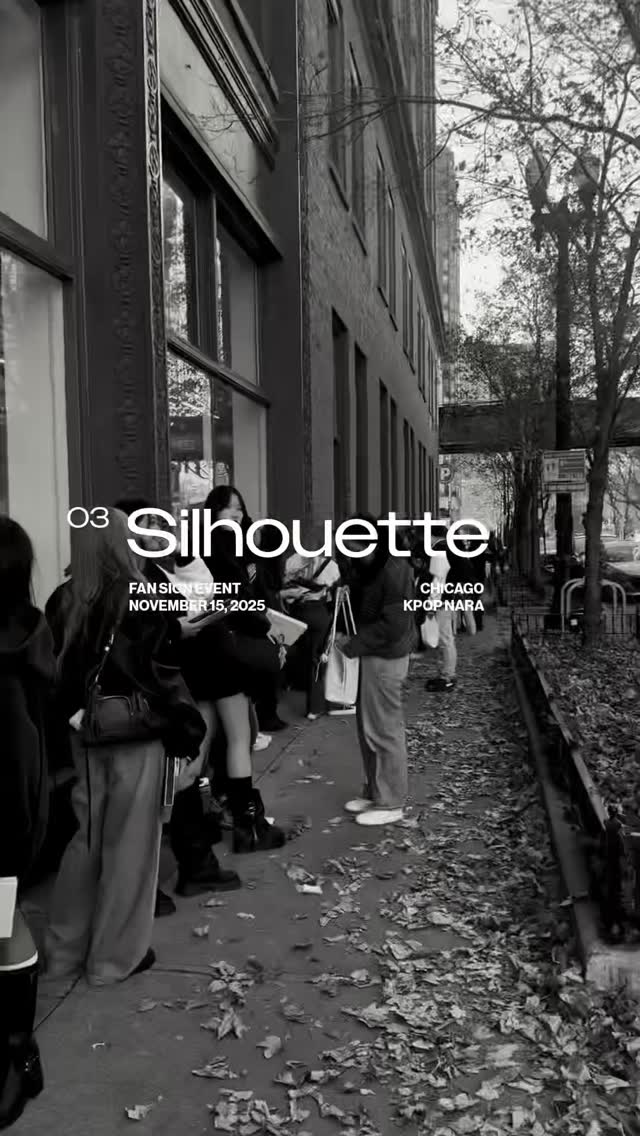 Silhouette Fan Sign
03 Chicago 

A beautiful day out in Chicago☀️

#MarkTuan #Silhouette #SunsetsansCigarettes