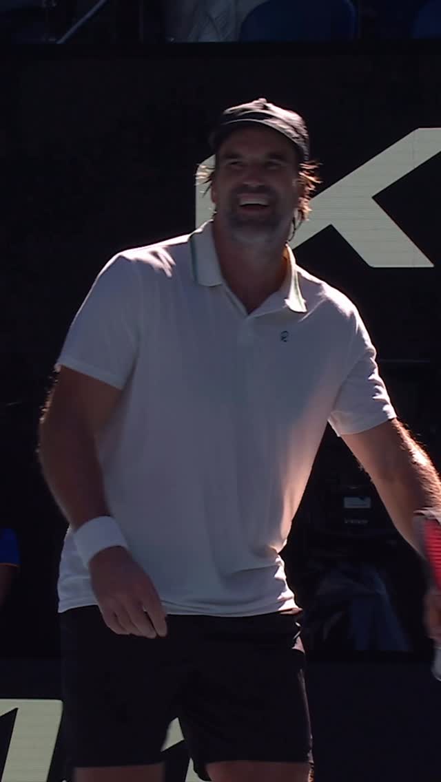 Tricked x 2 = 🤯🤯 brought to us by Pat Rafter!

#rulebenders