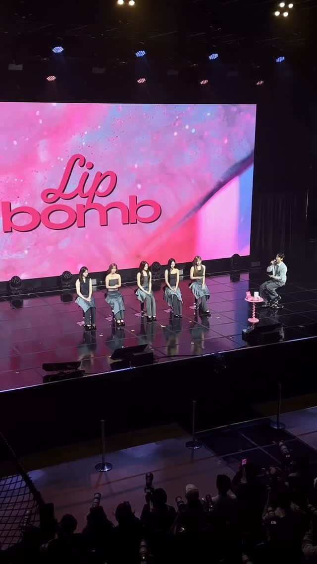 리센느의 미니 3집 ‘립밤(Lip Bomb)' 발매 쇼케이스에서 만난 타이틀곡 ‘블룸(Bloom)’ 이건 꼭 들어야해💕🔥

EDITOR l 하윤진

@rescene_official #rescene #리센느