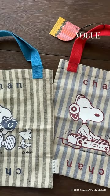 #DOGUETH โว้กพามาแกะกล่อง Chan x Peanuts Limited Tote โท้ตพิเศษจากความร่วมมือระหว่างแบรนด์กระเป๋าสานร่วมสมัย @chan.bangkok และ Peanuts ที่ถ่ายทอดคาแรกเตอร์อันโดดเด่นของ Snoopy ตัวกระเป๋าโดดเด่นด้วยเทคนิคงานสานอันละเอียดเนี้ยบของแบรนด์ ผสมผสานเข้ากับลวดลายและบุคลิกของ Snoopy ได้อย่างลงตัว ใช้ได้ทุกวันและยังเป็นไอเท็มสะสมสุดพิเศษสำหรับแฟน Peanuts อีกด้วย! @snoopygrams #DOGUE #Peanuts #ChanxPeanuts