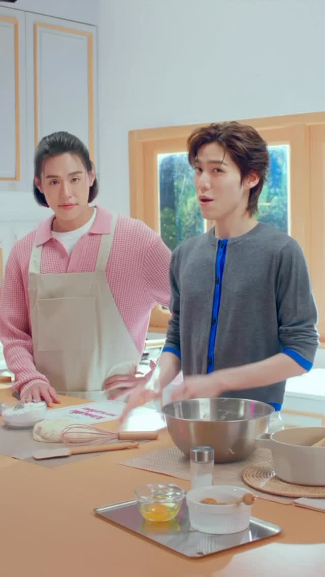 🧑🏻‍🍳เชฟพีพีเข้าครัวทั้งที จัดเมนูพิเศษให้เลยกับ⁣⁣
“โปรอมยิ้มหวานเจี๊ยบ” ครั้งแรกที่โปรกินได้พร้อมแจกแจ็กพอตใต้ไม้มูลค่ารวมกว่า 3 ล้านบาท*🍭⁣⁣
⁣⁣
👉🏻เพียงแค่ค้นหา ‘โปรอมยิ้มหวานเจี๊ยบ’ บน Google หรือแอป Lazada ก็เข้าไปเล่นเกมรับของรางวัลได้แล้ว เล่นได้ทุกวัน รับรางวัลได้ทุกวัน ตั้งแต่วันนี้ - 14 ธ.ค. 68 🎁⁣⁣
⁣⁣
หรือถ้าใครอยากชิมโปรอมยิ้มหวานเจี๊ยบ ก็ไปที่งาน ”Lazada 12.12 โปรอมยิ้มหวานเจี๊ยบ“ ได้เลยยยยย⁣⁣
⏰ วันที่ 9 ธ.ค. 68 เวลา 15.00 - 19.00 น.⁣⁣
🎥 LazLive บนแอป Lazada และ X @LazadaTH⁣⁣
📍 ลานกิจกรรม Block I , Siam Square⁣⁣
⁣⁣
แล้วๆๆๆ อย่าลืมมาช้อปโปรหวานเจี๊ยบที่ Lazada 12.12 เซลใหญ่ส่งท้ายปี ตั้งแต่วันที่ 11 (2 ทุ่ม) - 14 ธ.ค. นี้ กับพีกันเยอะๆด้วยน้า 🤍⁣⁣
⁣⁣
ส่วนใครอยากดูพวกเราทำโปรอมยิ้มหวานเจี๊ยบแบบเต็มๆ ก็เข้าไปดูได้ที่ X @LazadaTH และแชร์ซีนที่ชอบมาบอกกันได้ผ่าน #Lazโปรหวานเจี๊ยบBKPP เดี๋ยวพีเข้าไปส่องน้าา 👀⁣⁣
⁣⁣
*เงื่อนไขเป็นไปตามที่บริษัทฯ กำหนดรายละเอียดเพิ่มเติมที่แอปพลิเคชั่นลาซาด้า⁣⁣
⁣⁣
#Lazada1212เซลใหญ่ส่งท้ายปี #LazadaTH⁣⁣