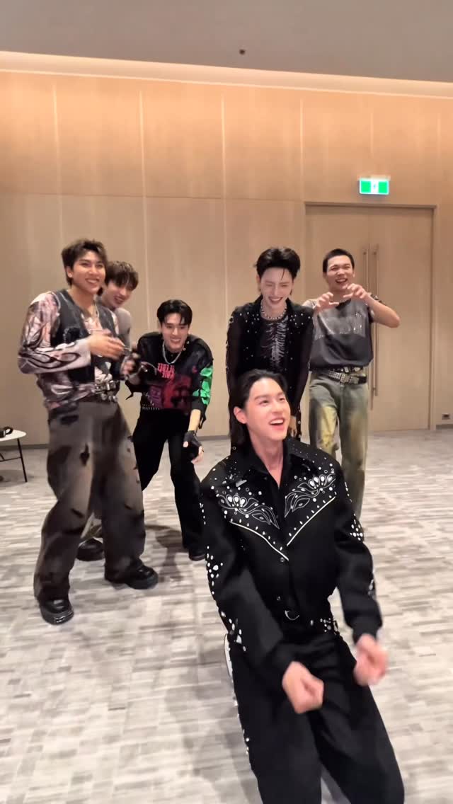 เหมี๊ยวกิ้นโดดไปไหน กลับมาเต้นก่อน!!🙀🐾| #Bbillkin
#KITTYSWAG_Challenge

#PERSES_KITTYSWAG
#PERSES_TH
#Bbillkin