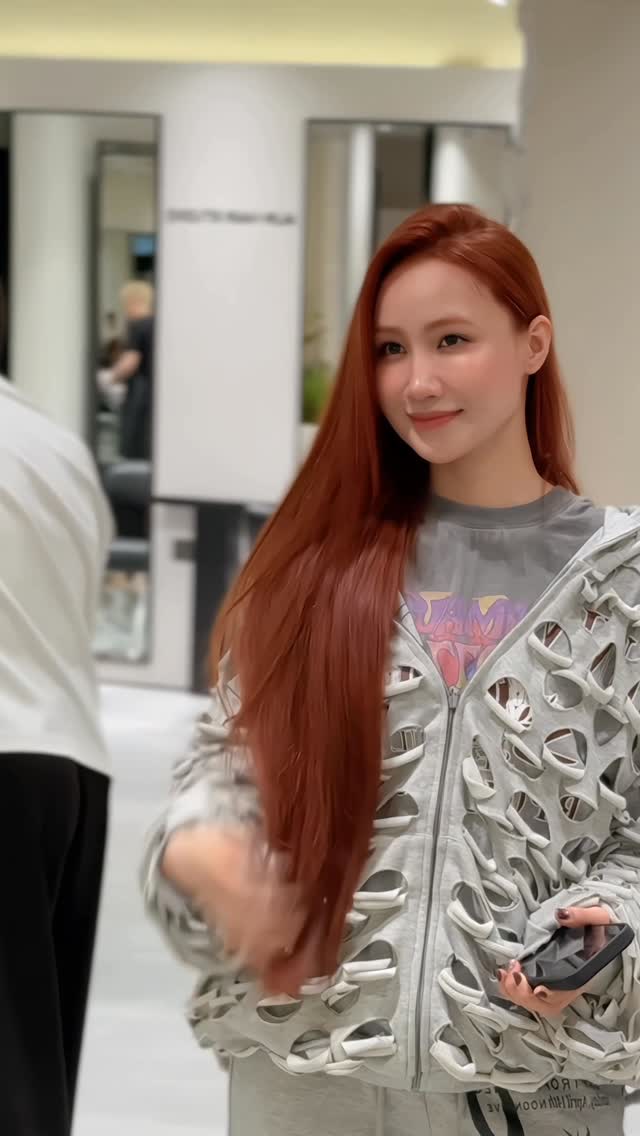 Cam đất ( không tẩy ) 

Tông màu tôn da đảm bảo không làm chị em thất vọng 😘

________________________
𝐀𝐋𝐈𝐍 | 𝐓𝐡𝐞 𝐇𝐚𝐢𝐫 𝐂𝐨𝐧𝐜𝐞𝐩𝐭 
☎️ 0925282555 / 0982004104 
📍 84 Nguyễn Văn Tuyết, Đống Đa, HN.
⏰ 9 AM - 7:30 PM