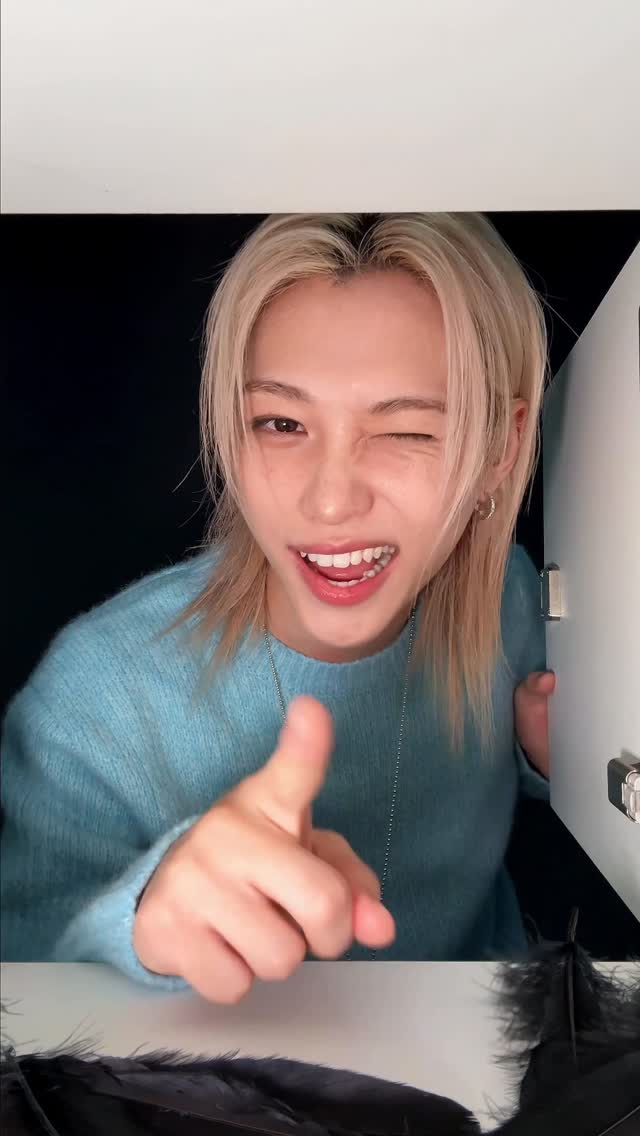 🚪🐦‍⬛

#StrayKids #스트레이키즈 
#DO_IT
#SKZ_IT_TAPE
#Do_It
#신선놀음 #DIVINE
#StrayKidsComeback
#YouMakeStrayKidsStay