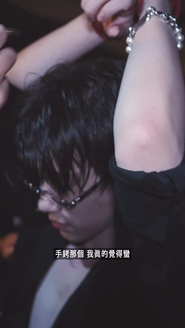 MV花絮🔥

#CINDERKISS