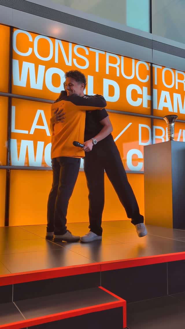 A champion’s welcome 🏆 

#McLaren
