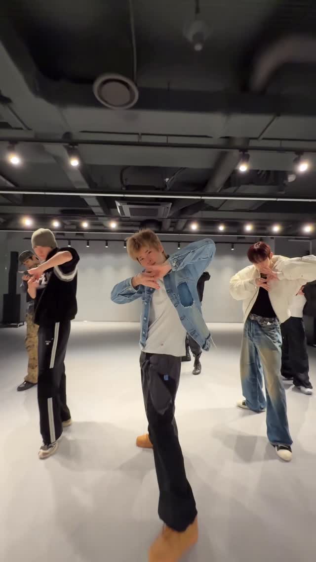 잉걸 AAA Ver.

#RIIZE #라이즈
#RISEandREALIZE