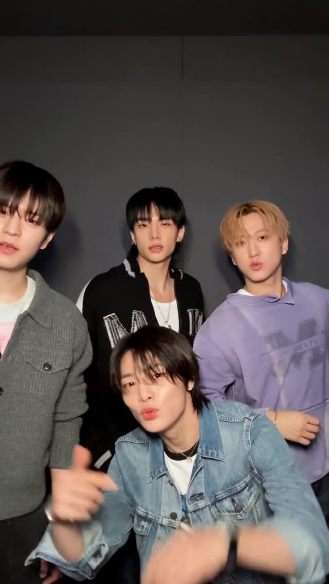 THIS🐷🐰 THAT🥟 NEW🐶 POP🦊

#StrayKids #스트레이키즈 
#DO_IT
#SKZ_IT_TAPE
#Do_It
#신선놀음 #DIVINE
#StrayKidsComeback
#YouMakeStrayKidsStay