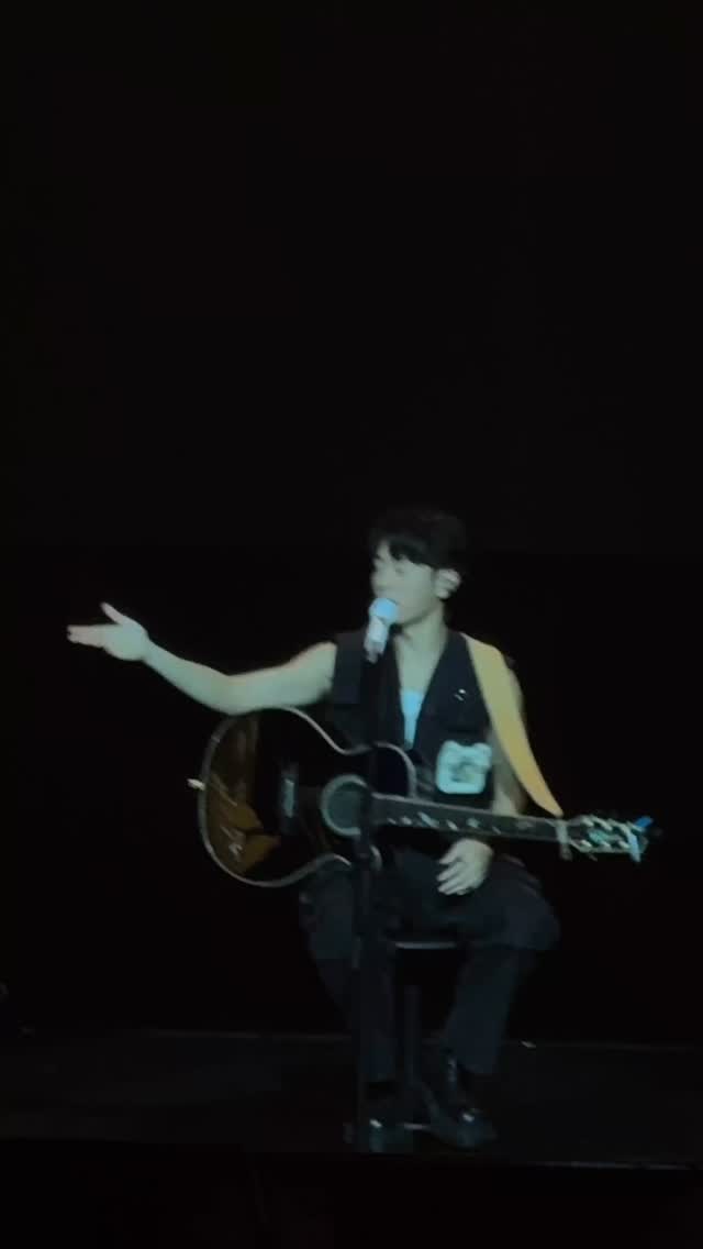 下班了嗎大家🙈
製作點歌板板的美術高手們
與最好的朋友來看演唱會的你們
今天都辛苦了!下班路上stay safe⭐