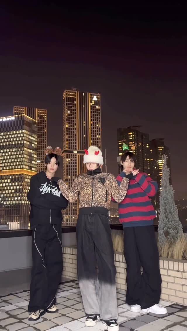 Santa Tell Me⛄️

#KASSHO #KACHIN #TATA 
#SMTR25