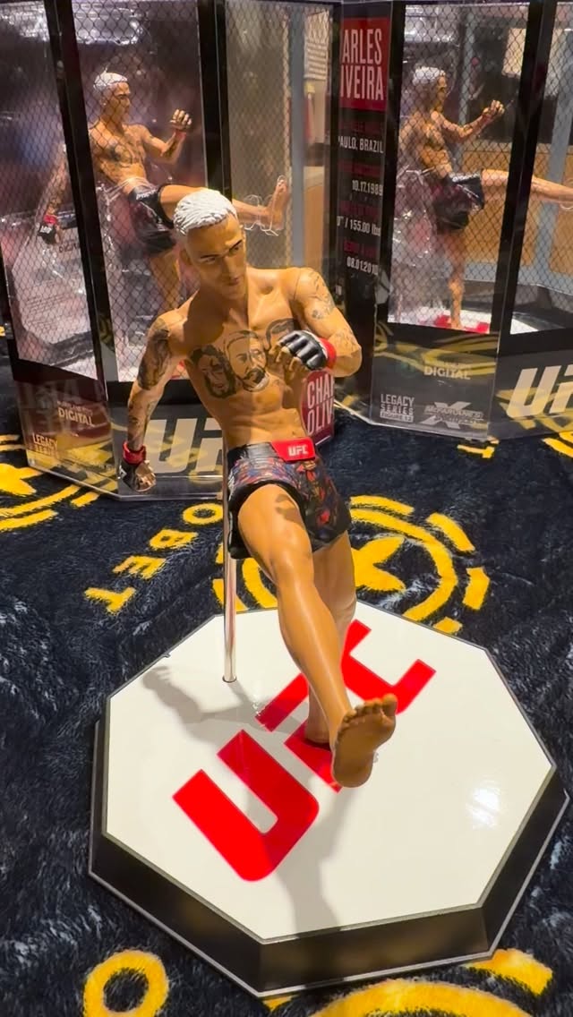 Família, é oficial!
Meu boneco exclusivo acaba de sair e já está disponível pra venda! 
Foram feitas poucas unidades, então quem é fã de verdade não pode perder essa.

Agora vocês podem me levar pra casa — literalmente.
Tamo junto sempre! 🦁💛