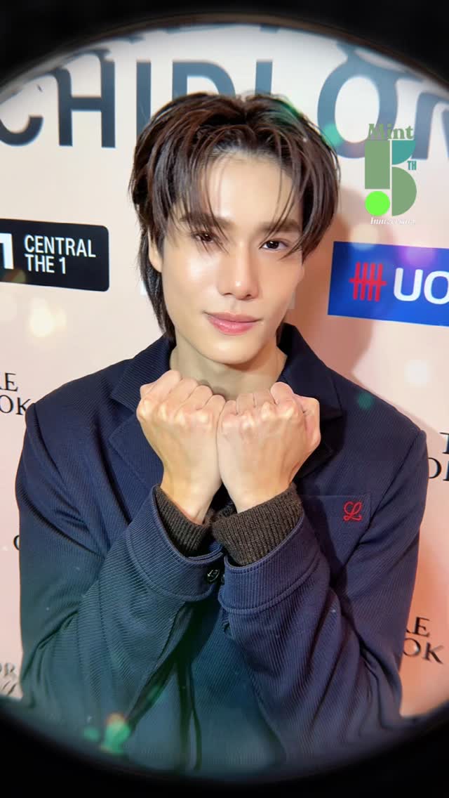 😝 มาเท่ มาสวย มาจึ้งขนาดนี้ ไหนใครยังคิดว่าน่ารักอยู่บ้างนะ 💚

#CentralchidlomxPhuwin
#CentralchidlomxNamtanFilm 
#phuwintang #Namtanfilm 
#CentralChidlom
#EveryMomentWithYou
#MintMagTH