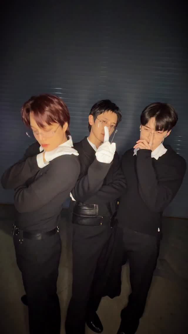 못 말己l는 ටㅏ가씨..𖤐

#CHANYEOL #찬열 @real__pcy 
#KAI #카이 @zkdlin 
#SEHUN #세훈 @oohsehun 
#EXO #엑소 #weareoneEXO