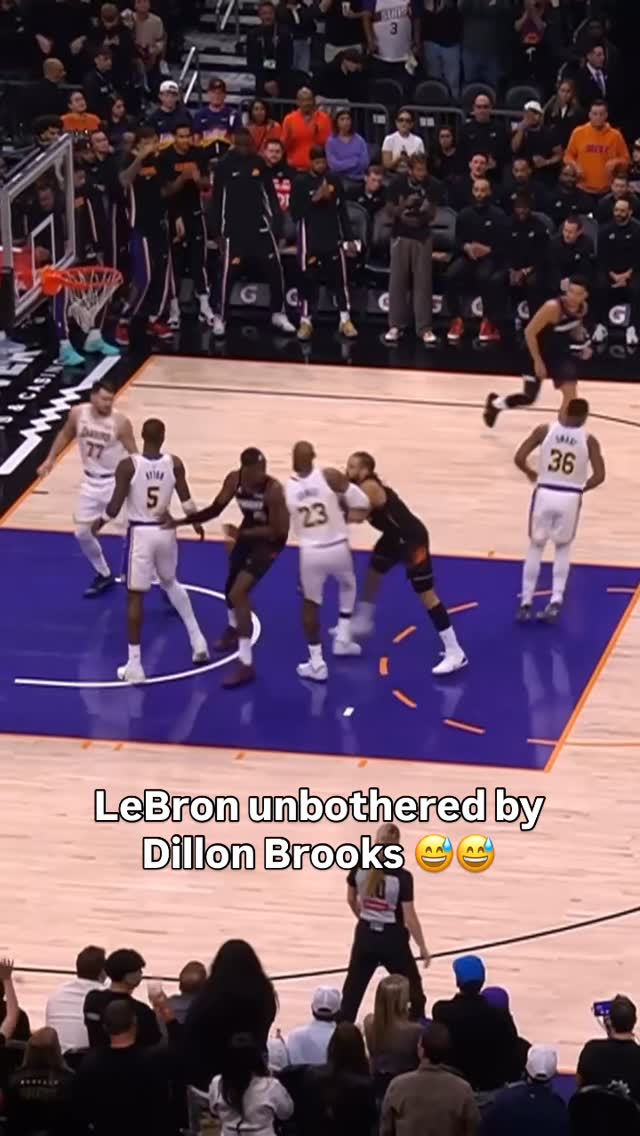 LeBron ignored Dillon Brooks after he got a tech on this play. 😅😭