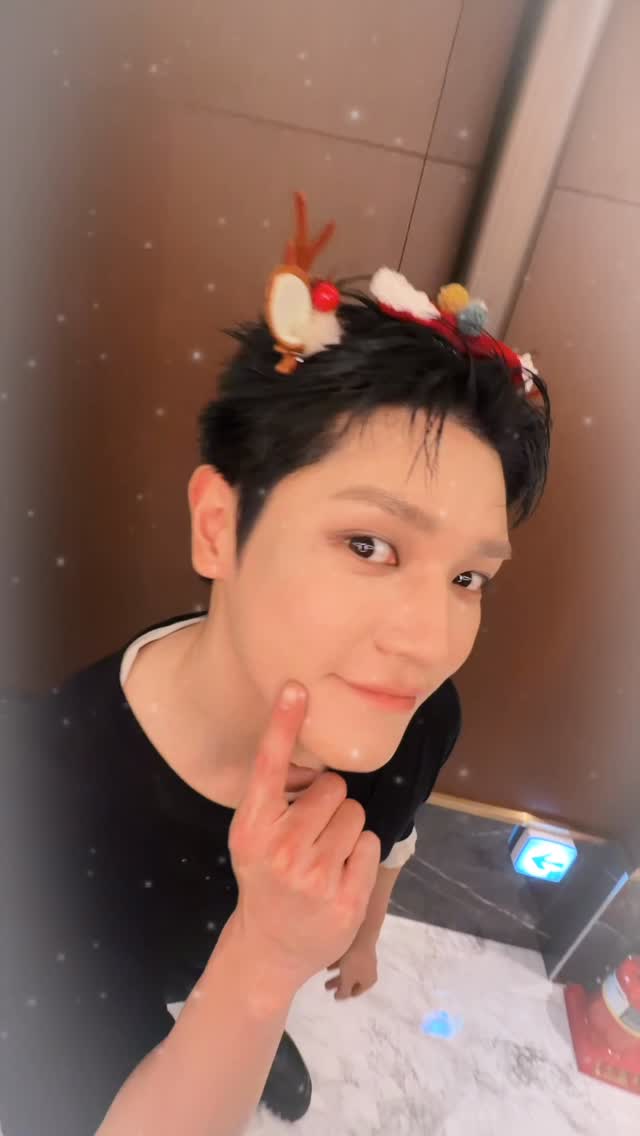🎄🎅❄️Tapping on me🎅🎄🤍

#TAEYONG 
#NCT #NCT127