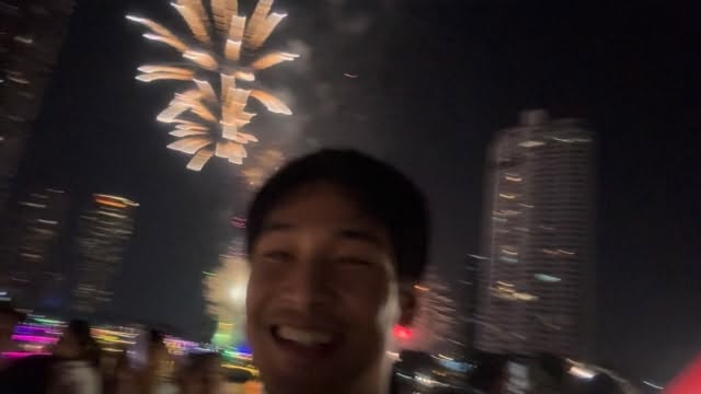 "Life is miracle" : New Year 2026 🎉🎇 on The Chao Praya River - Bangkok, Thailand.

#311225 to #010126