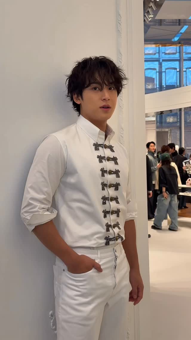 #제작지원 
디올 성수에 등장한 세븐틴 민규랑 아이 컨택 할 사람🤍🫶🏻

EDITOR |  주미리

@min9yu_k @dior #디올 #Dior #민규 #세븐틴규 #MINGYU
#SEVENTEENMINGYU