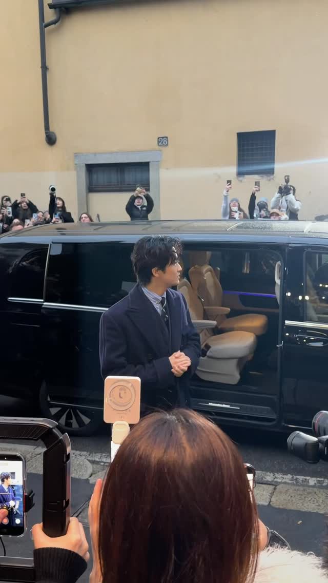 #NCT #MARK with #PoloRalphLauren

#MilanFashionWeek @poloralphlauren #MARKxPoloRalphLauren