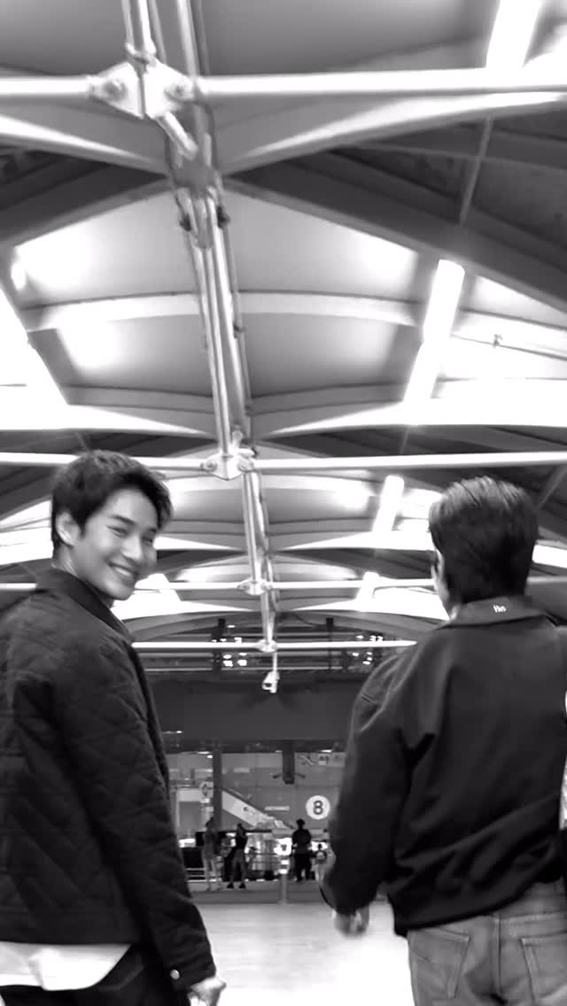 @dior 
@jonathan.anderson 
#DiorWinter26  
#MileApoFlytoDiorWinter26