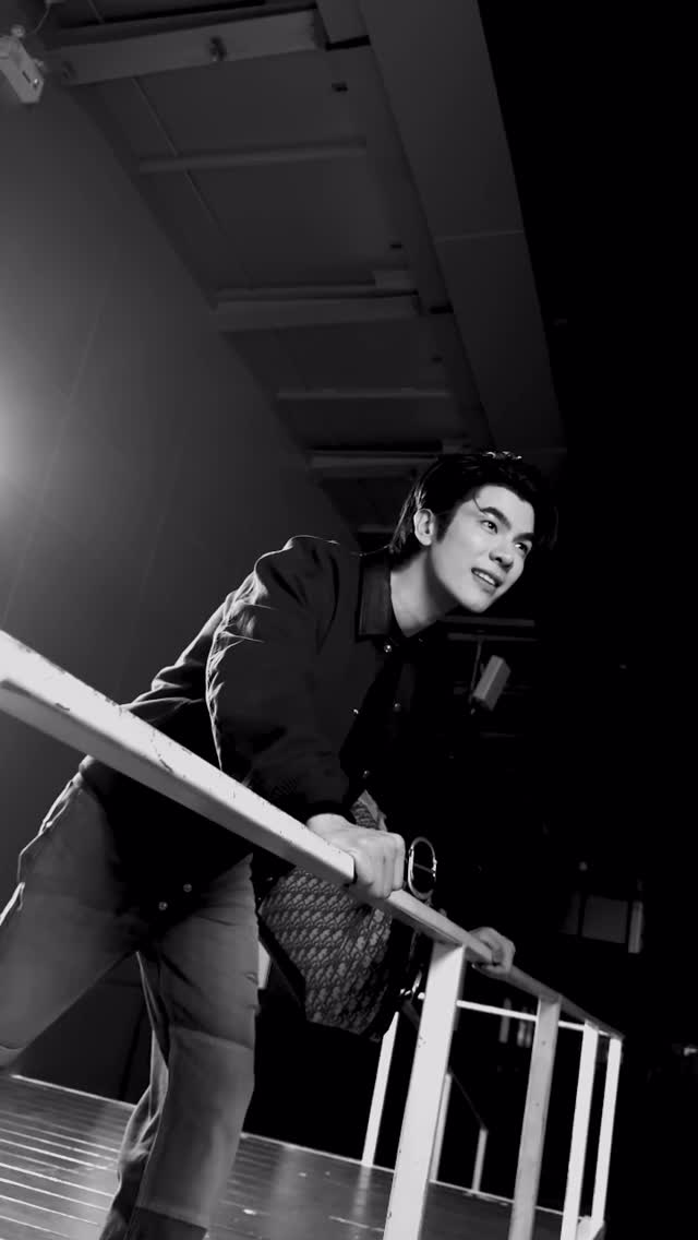 ,,, Let’s Go! ,,,

 @Dior & @Jonathan.Anderson 💚

.
.
#DiorWinter26  #MileApoFlytoDiorWinter26