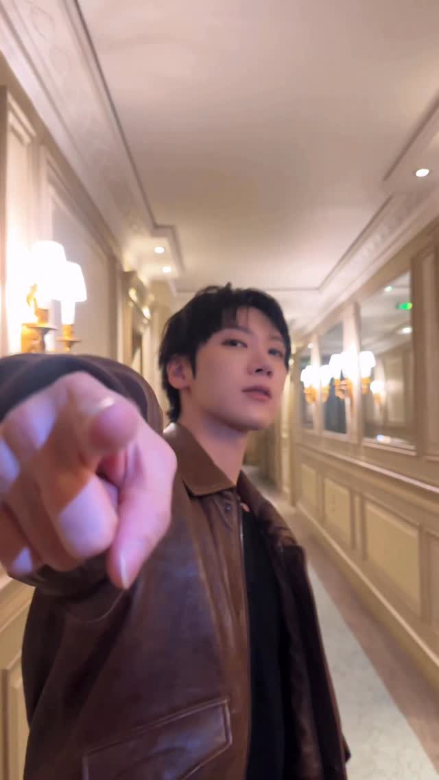 What's changed? 

#TEN #텐 
#NCT #WayV #威神V