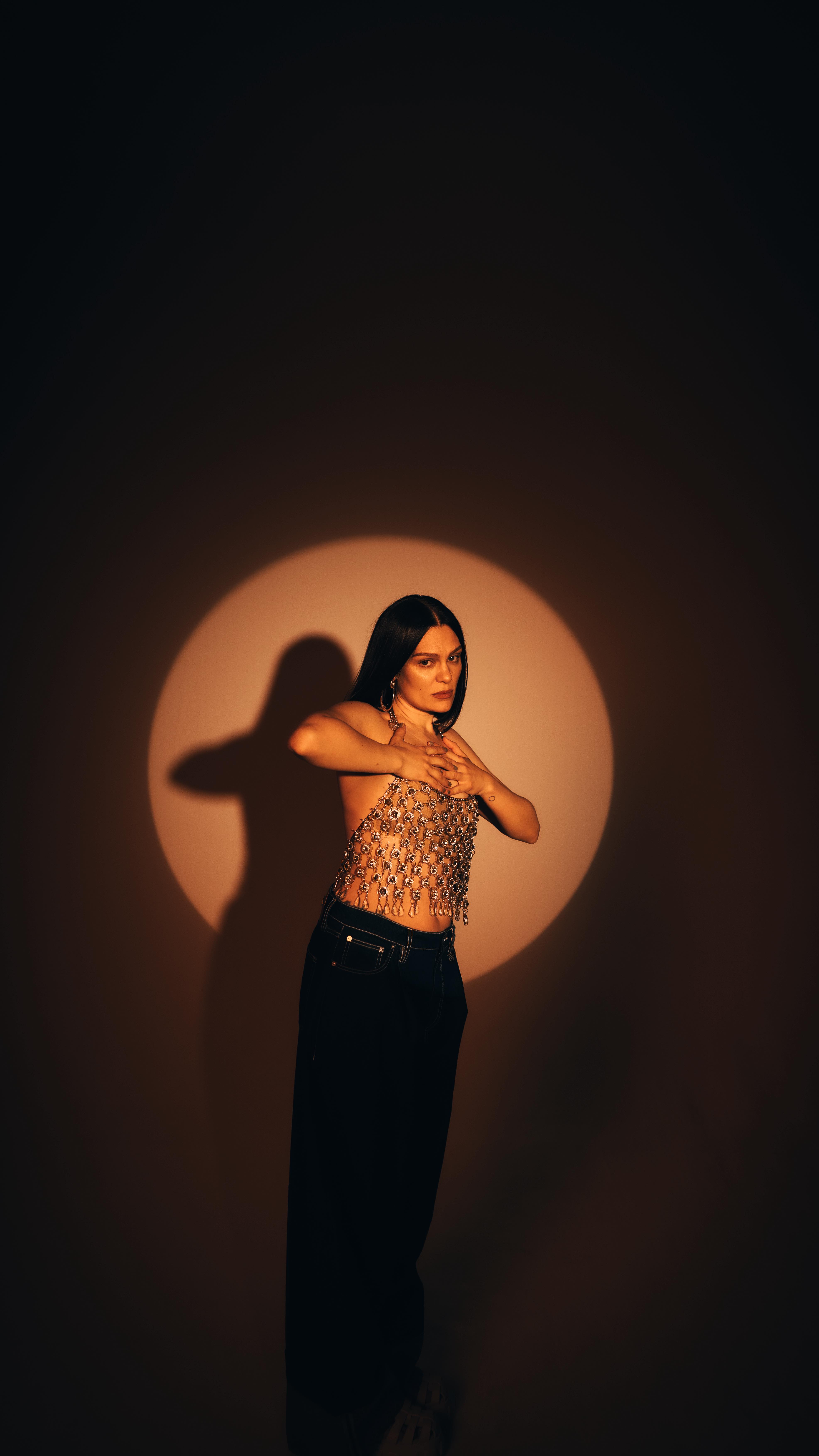 ✨Turn your phone ✨
🪄Official lyric video out now • Link in BIM highlight 🪄

I’m 10 weeks post breast cancer surgery and I feel so lucky to be alive, to be here and to be sharing this music and loving on my boy. Thank you for always holding me up🫀🔋