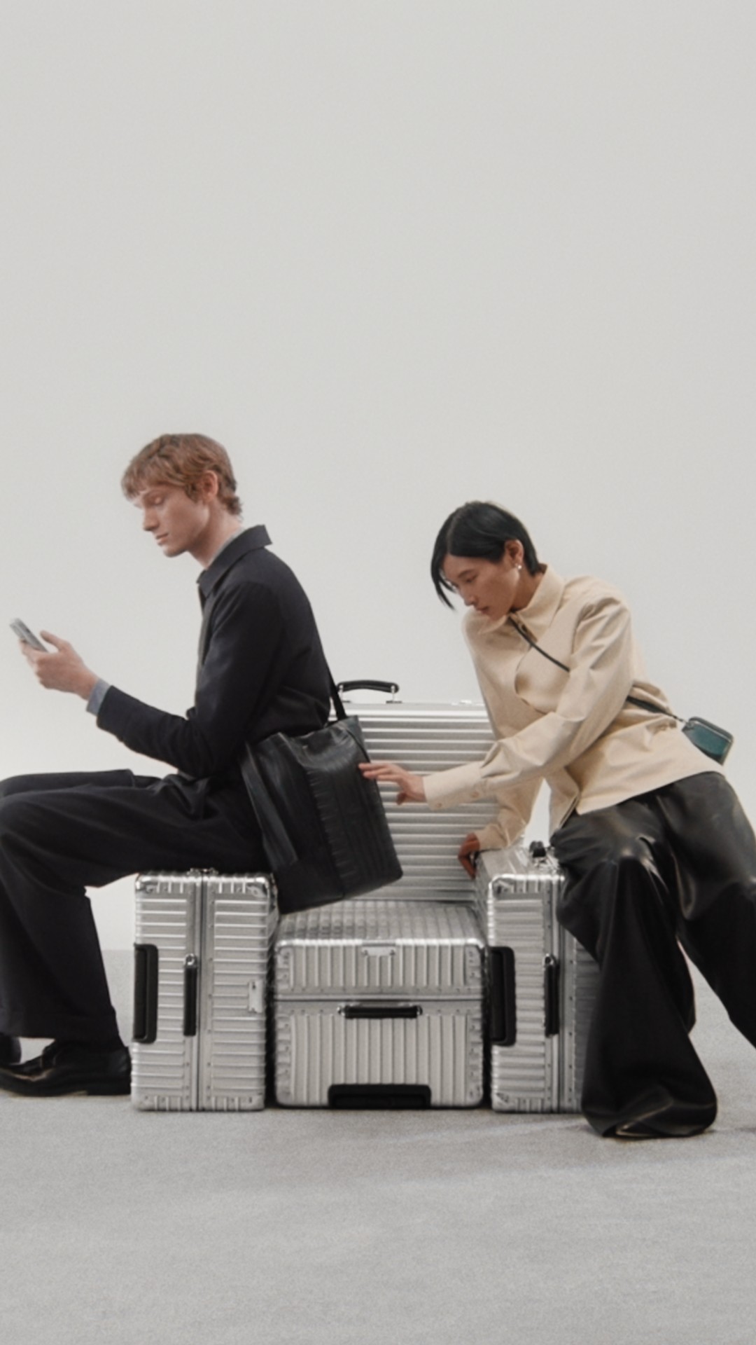 Seamless transitions. 

The RIMOWA Groove Hobo Bag effortlessly adapts to multiple attitudes, embodying timeless and refined style.

With its versatile and relaxed shape, it’s a trusted companion for life on the move.

Discover the new Groove collection at the link in bio. 

#RIMOWA #RIMOWAGroove