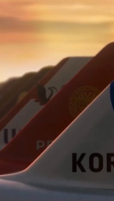 #AD 세계가 경주로 향한다✈️

🧑‍✈️”Welcome to APEC 2025 KOREA”👩🏻‍✈️
⠀
✨Shining names, resounding voices📢
The moment when everyone comes together💫
⠀
The world is heading to Gyeongju✈️
#APEC2025KOREA #APEC #GYEONGJU #APEC정상회의 #2025APECEconomicLeadersMeeting
@2_jaemyung @pcwpcwpic @mandooinlondon @sungmosu @peggygou_ @for_everyoung10 Directed by @dolphiners_films @apec2025korea