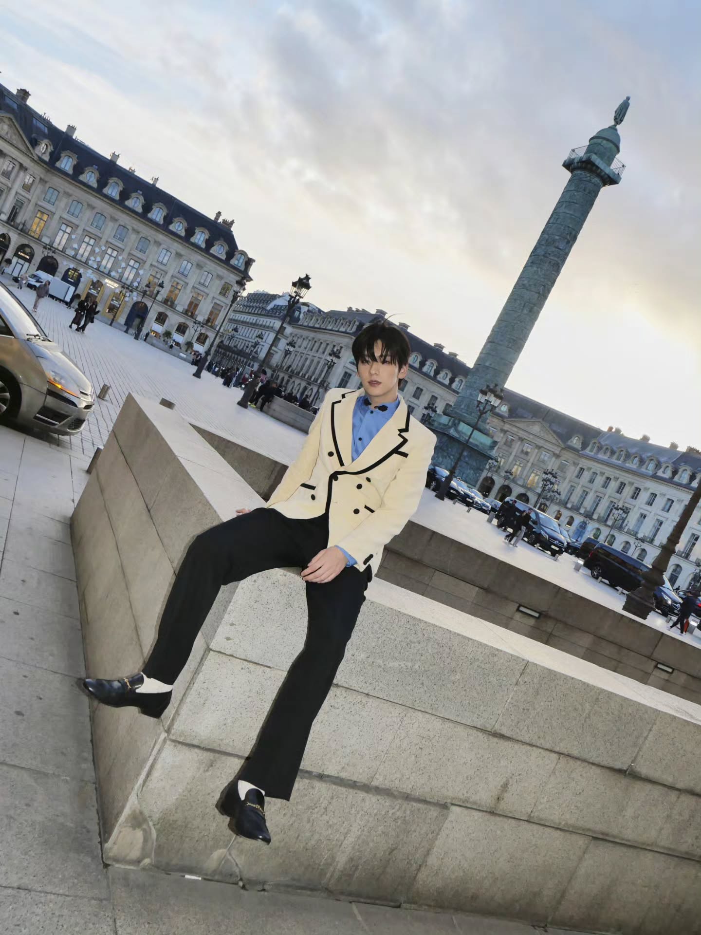 ❤️🤍💙
#ValentinoFireflies
@maisonvalentino @alessandro_michele