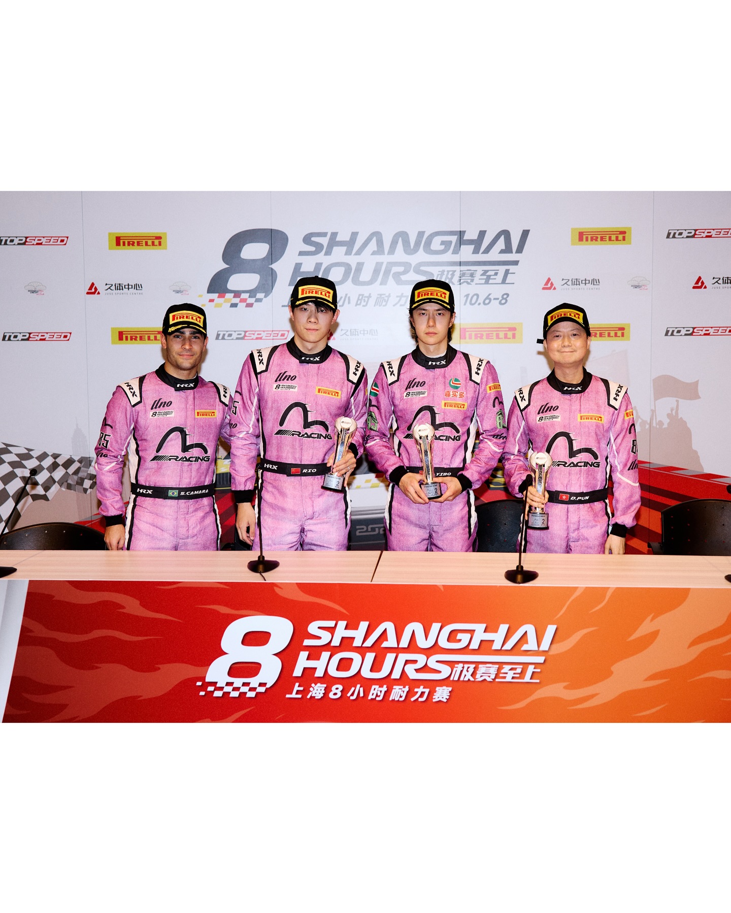 恭喜 @david.pun  @rio717171  @sergiosettecamara @yibo.w_85 共同组成的85号车组在「上海8小时耐力赛」正赛中勇夺GT3 PA组别亚军！🎉🎉🎉

#王一博 
#wangyibo