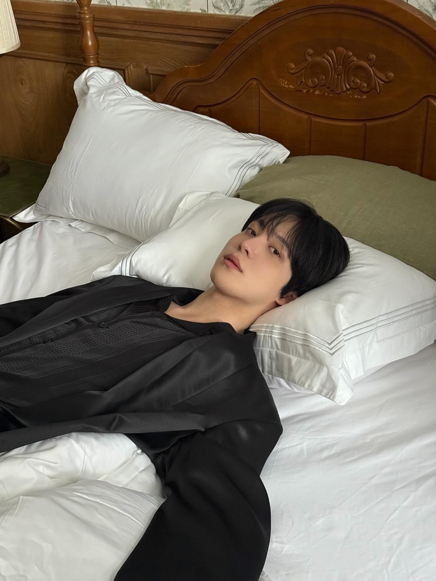 Shall we dance🤫
#Yunhois3gram