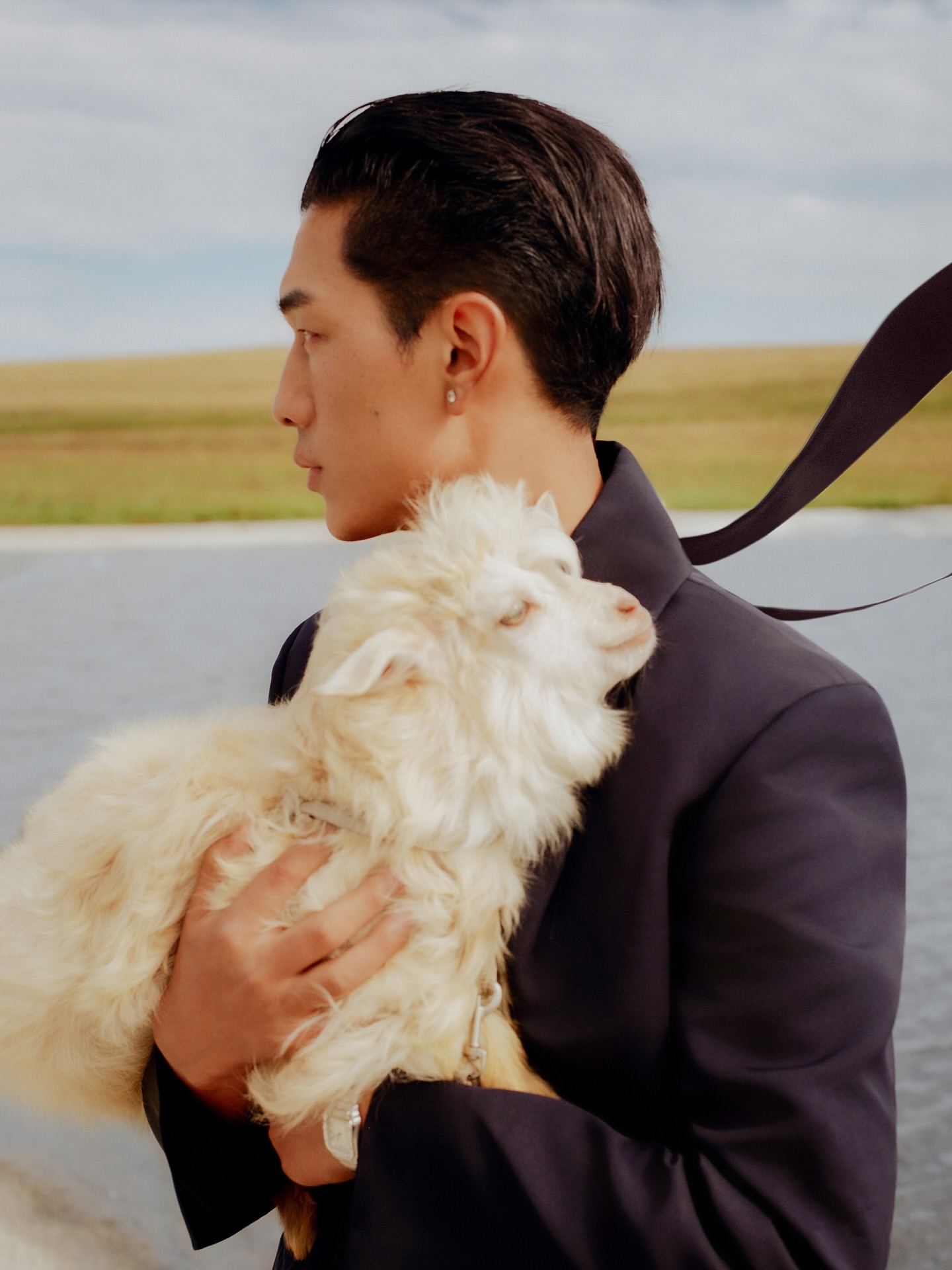 @danzeng_zhaxi Shot by @mars_yu__ For @ArenaHommePlusChina September 2025 issue

Photographer @mars_yu__
Producer @tongyunqi 
Stylist Li Chongyi
Makeup & Hair @martinjyu711
Model @danzeng_zhaxi