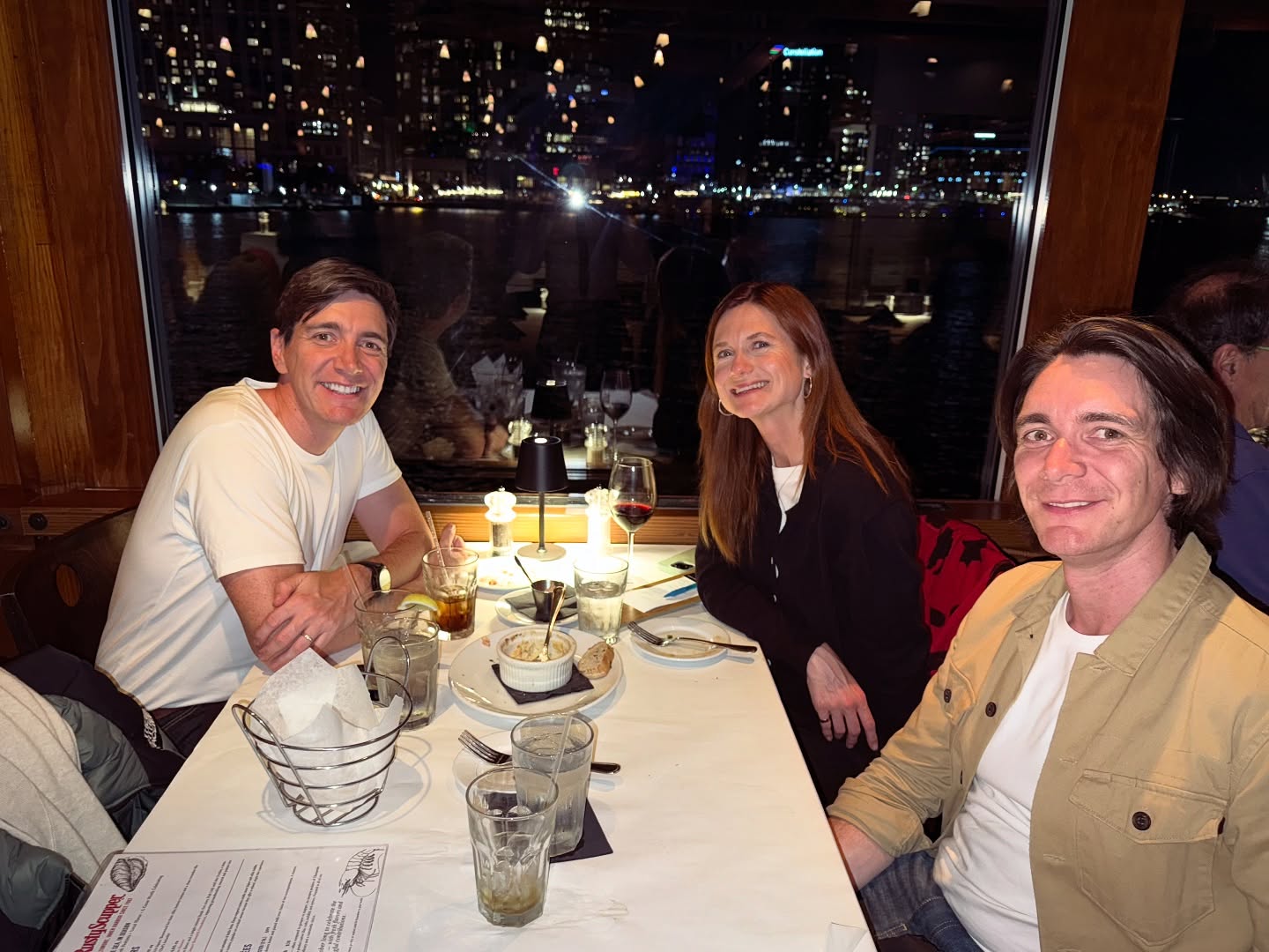 Family dinner in Baltimore 😇🦀