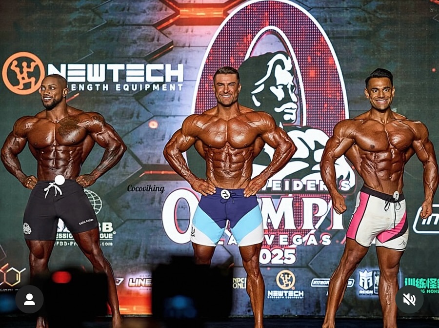 Top 3 of the 2025 @mrolympiallc 👊🏼 
.
Front and back - the only two poses judged in men’s physique…. perfect them first then introduce transitions and other complimentary poses that suit your physique after. Simple and precise is more effective sometimes than over complicated routines. The only thing you run the risk of with over complicated routines is showing flaws in your physique and at an Olympia level, that’s exactly what the judges are trying to find… the flaws that expose you as anyone stepping on that stage will have a world class physique 😊👊🏼👍🏼
