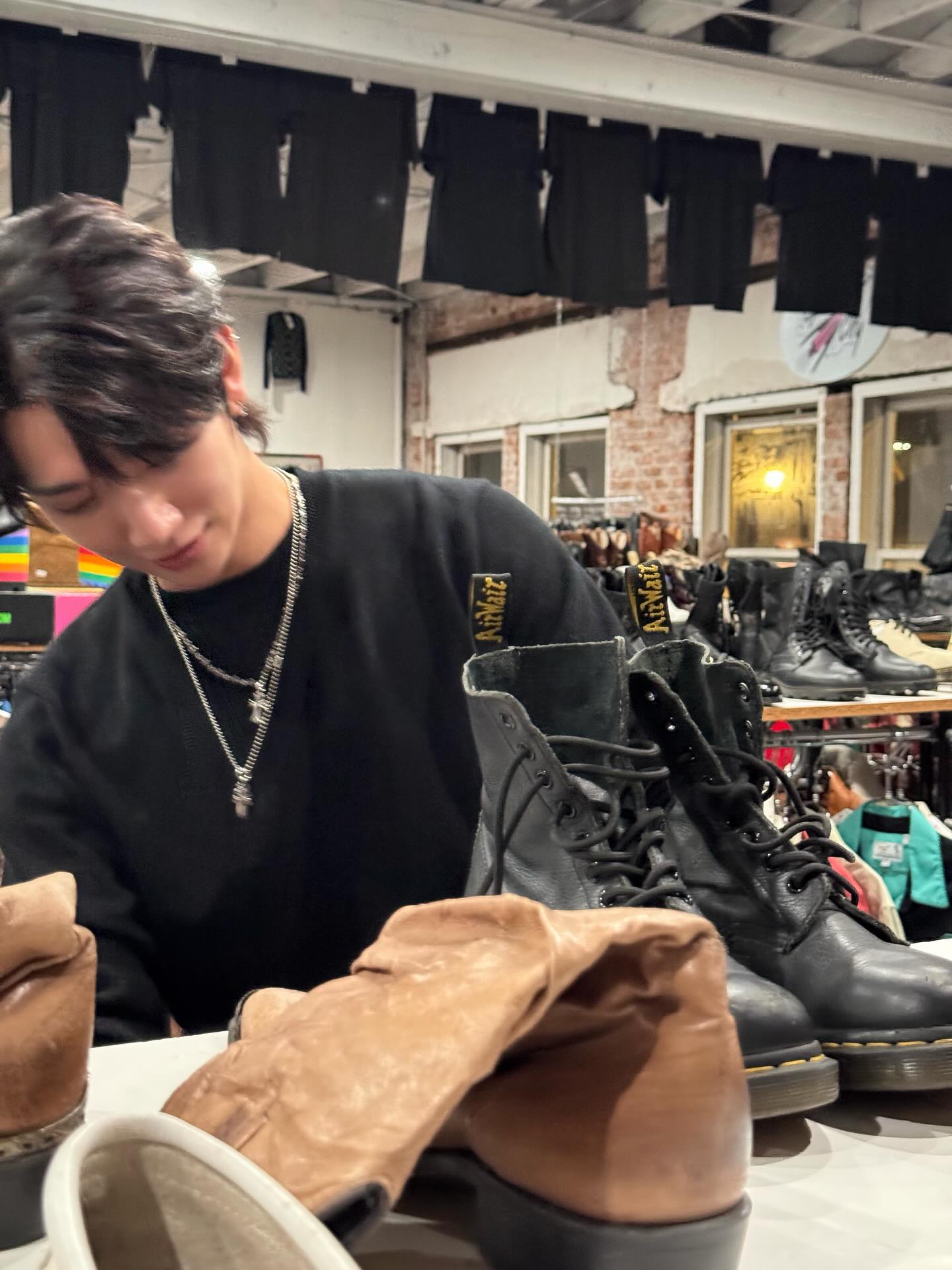 Vintage shopping 🛍️