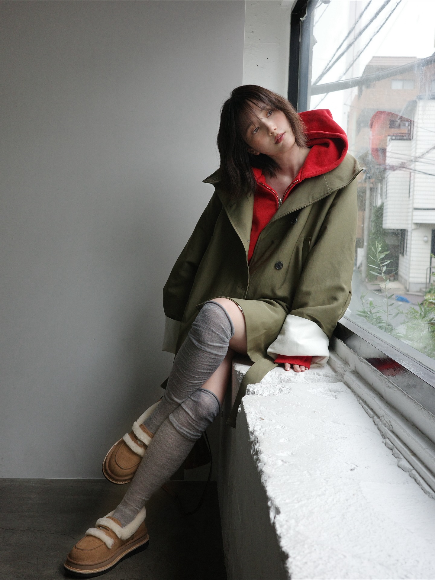 🧸💭
二度目となるUGGとsacaiのコラボ
あたたかみのあるチェスナットカラーのローファー
ふかふかの履き心地にアクセントの効いたソール、
キラッと目を惹くメタルも。
早く履きたくて冬が待ちきれません🥹
@uggjapan 
@sacaiofficial 
#PR
#sacai
#UGG
#UGGSACAI