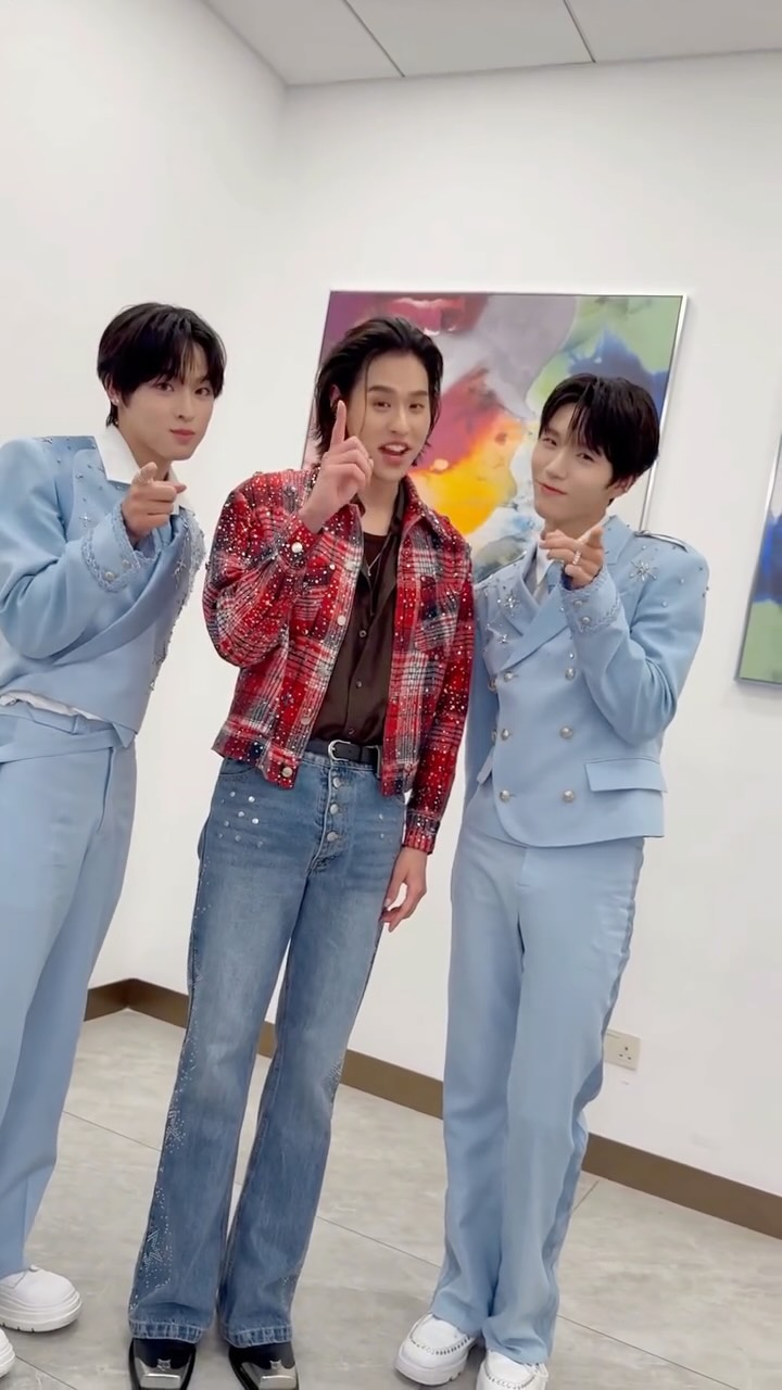 일! 1️⃣ @nctwish_official 

Billkin - นับหนึ่ง (From now on)
: https://youtu.be/lqWP-nJF0kA
: https://billkin.lnk.to/fromnowon

#นับหนึ่ง
#BillkinEntertainment 
#NCTWISH
#Bbillkin #JAEHEE #RIKU