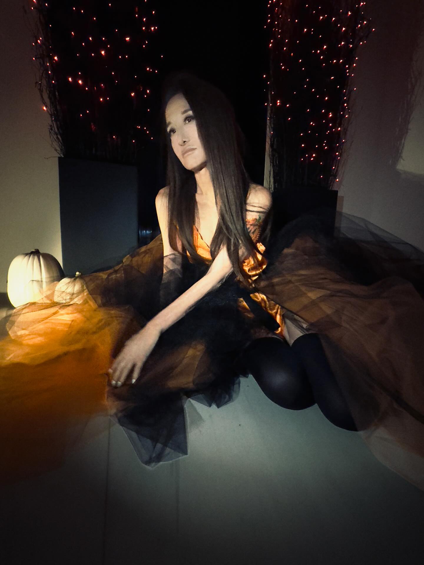 HAPPY HALLOWEEN to all ! 🎃 👻💀🧡 XXV 

#VeraWangHAUTE tulle over skirt.

Photo & Art Direction: @tilljanz 
Hair: @jondefranc 
Makeup: @marlabeltmua