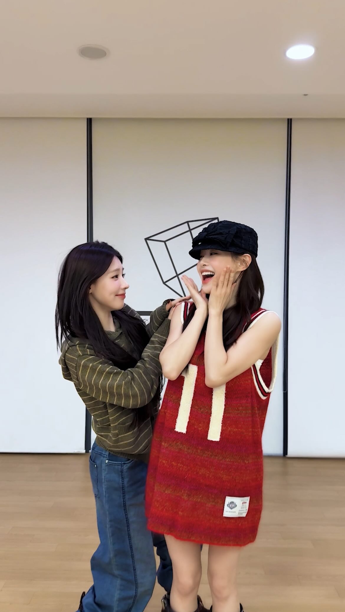 [📺] #츄 #CHUU 𝒔𝒂𝒚 𝒎𝒚 𝒏𝒂𝒎𝒆 🥰💖 @chuu_atrp @chuuo3o 
 
#아이들 #idle
#미연 #MIYEON
#MY_Lover
#Say_My_Name
#MIYEON_SayMyName