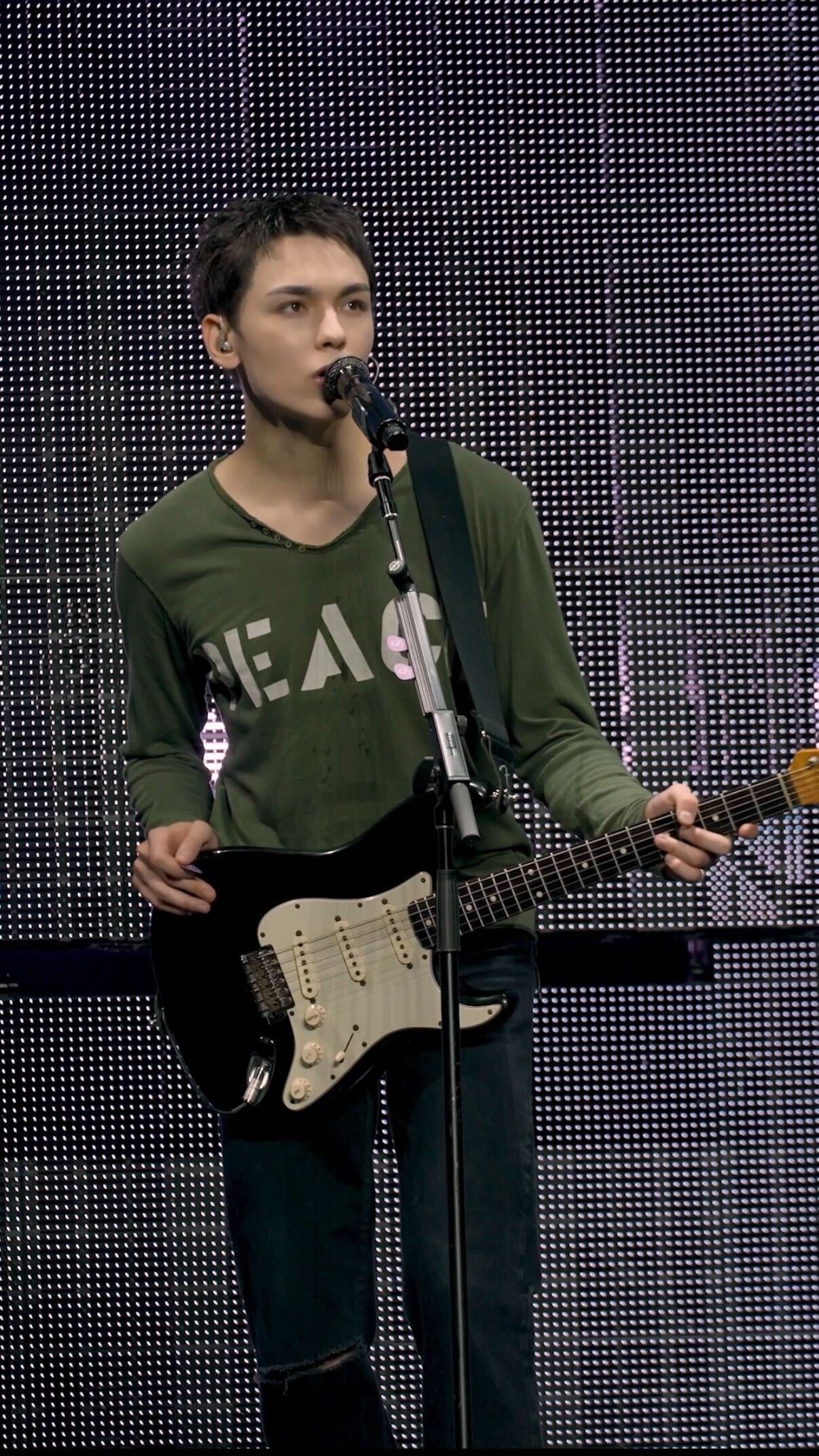 Shining star 너는🐻‍❄️🌟 [NEW_]

#SEVENTEEN #세븐틴
#SVT_WORLDTOUR #NEW_WASHINGTONDC
#SVT_TOUR_NEW_