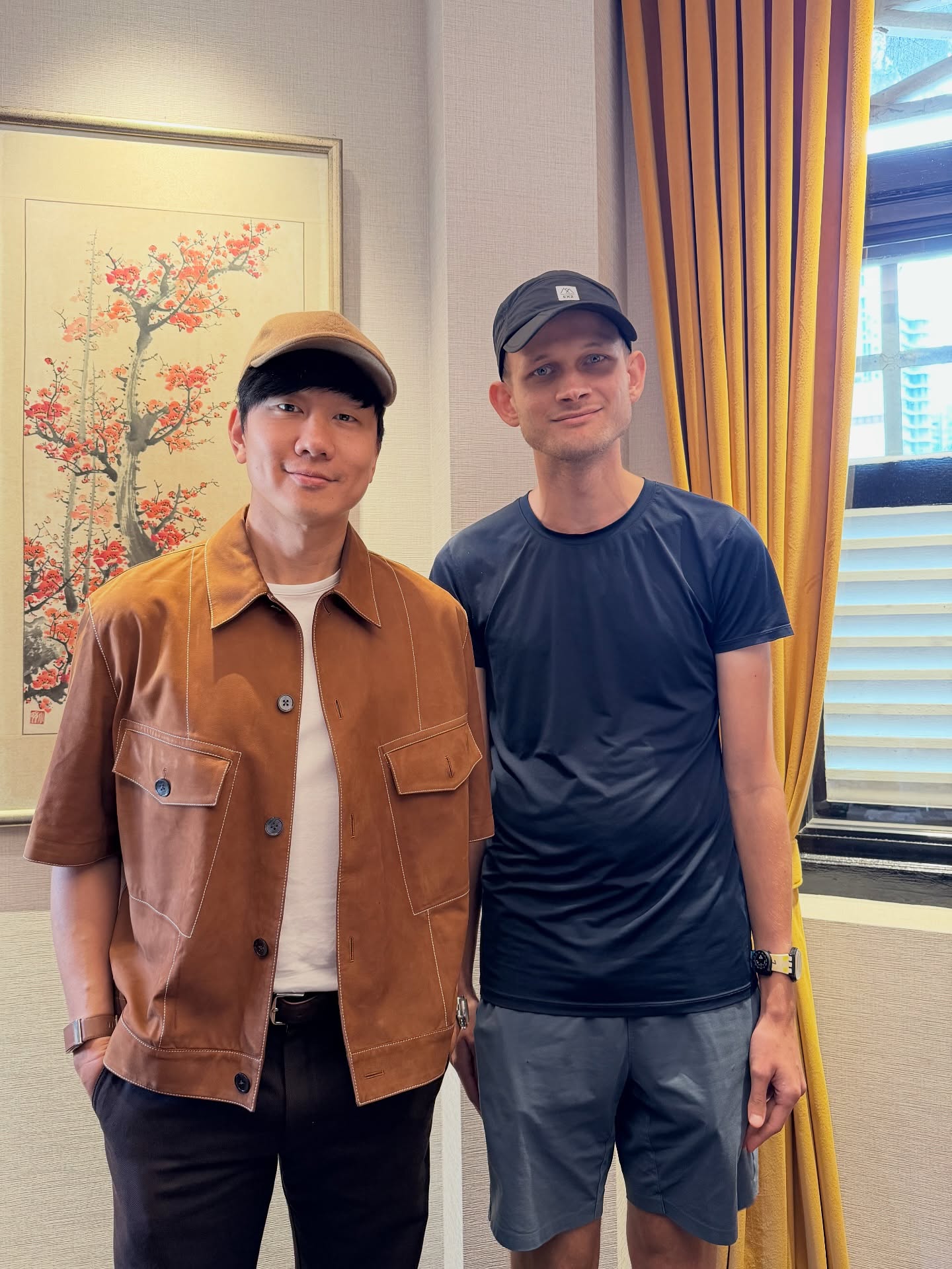 Always great catching up with @vitalik.eth.official !
We got deep into how tech can inspire more people to live sustainably and mindfully.