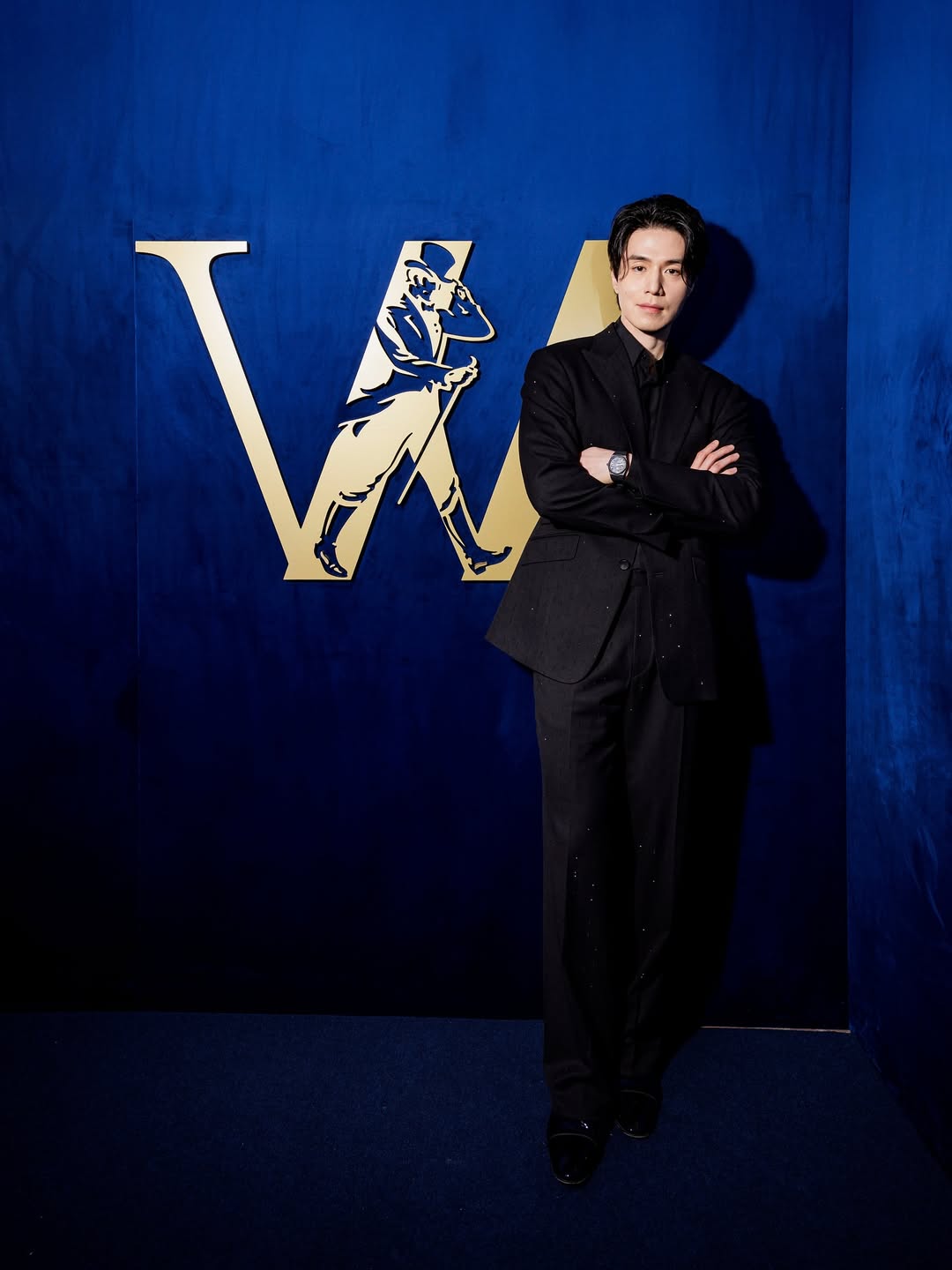 #Ad Excited to be part of the launch of Johnnie Walker Vault x Olivier Rousteing ‘The Couture Blend’ in Singapore. 

#KeepWalking #JohnnieWalkerVault 
#DrinkResponsibly
#이동욱 #LeeDongWook #욱스타그램