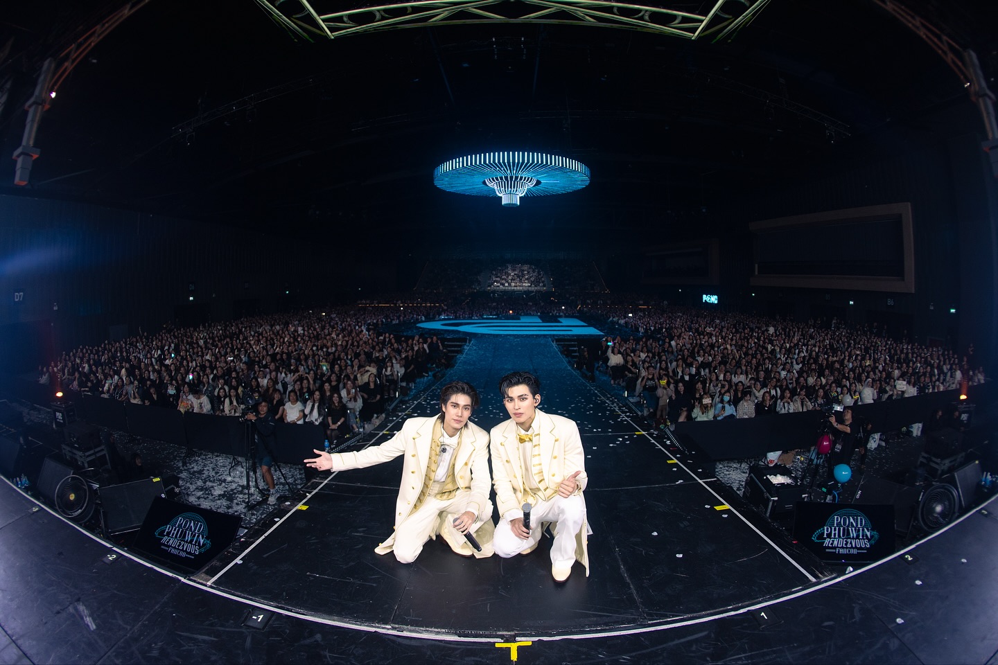 ขอบคุณทุกคนที่ร่วมเดินทางไปกับรถไฟขบวนแห่งความสุขกับพวกเรา ‘POND PHUWIN Rendezvous FANCON’ 🚂 #PondPhuwinFanconD2 ทุกครั้งที่ออกเดินทางพวกเราสนุกมากเลย ขอบคุณทุกคนที่มาเติมเต็มรถไฟขบวนนี้ให้มันพิเศษสุดๆ พรุ่งนี้ยังมีการเดินทางกันต่อ อย่าลืมมาเจอกันนะครับ! 

สำหรับวันนี้ขอให้ผู้โดยสารทุกคน เดินทางกลับบ้านโดยสวัสดิภาพ สวัสดีครับ ✨ 

A huge thank you to everyone for hopping on this train of happiness with us at ‘POND PHUWIN Rendezvous FANCON’ 🚂 #PondPhuwinFanconD2. Every journey with you is such a joy ride. Thank you for filling our train with all things special! But our adventure’s not over yet — one more trip awaits tomorrow. So, get ready to board again!

For now, we wish all our lovely passengers a safe journey home. Sleep tight. ✨

‘POND PHUWIN Rendezvous FANCON’ 
📌 Buy Live Streaming Tickets 👉 shorturl.at/ioGXu

#GMMTV