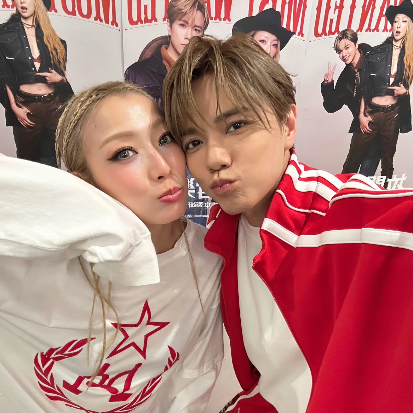 一個夢幻嘅旅程, 一次喺我職業生涯入面好重要嘅音樂會,

多謝Mi @sammi_chengsauman 🫶🏻😘

多謝你嘅信任同埋畀呢一個機會我同你一齊做拉闊！由第一次開會到排列, 再到演出, 你嘅強大同專業每一日都深深咁樣感動同震撼住我哋每一個人, 尤其係啱啱先至喺腰傷康復之後就即刻投入排練 🥹 

喺今次拉闊音樂會入面有好多好深刻嘅畫面同回憶, 尤其係<浮雕>呢個部分, 係殿堂級嘅藝術品！仲有就係你每一個大大嘅擁抱同我哋喺排練嘅時候嘅同呼同吸, 呢幾個禮拜真係好似活喺夢幻當中一樣🫂

尋晚喺舞台上面嘅一分一秒, 對於我嚟講都係奇幻而美妙嘅, 
呢一趟嘅美好旅程, 會係一束光, 陪著我行好耐好耐✨

多謝每一位入場嘅觀眾, 希望大家都鍾意今次嘅拉闊音樂會❤️