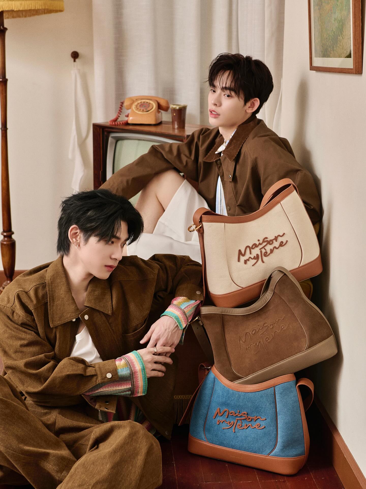 Holiday collection with you😉 คอลเลคชั่นใหม่มาแล้ว พร้อมกับกิจกรรมทริป 2 วัน 1 คืน สุดพิเศษส่งท้ายปี ทริปแรกของพวกเรากับ @maison_mylene trip แล้วเจอกันนะครับ🎉 #maisonmylene #Teeteepor #ป๋อตี๋ตี๋