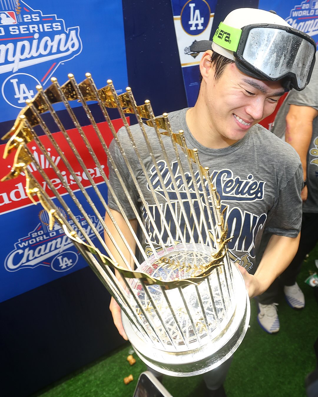 The @Dodgers are partying in The 6 😮‍💨 #CHAMPS